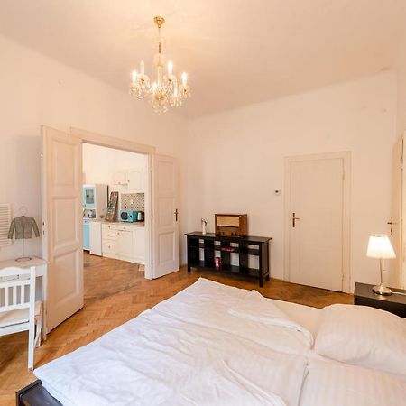 Frida Apartman Bratislava Exterior foto
